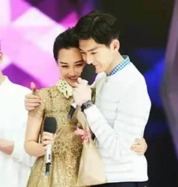 吃瓜娱乐明星头像男,揭秘娱乐圈男星们的吃瓜日常 第2张 吃瓜娱乐明星头像男,揭秘娱乐圈男星们的吃瓜日常 第2张