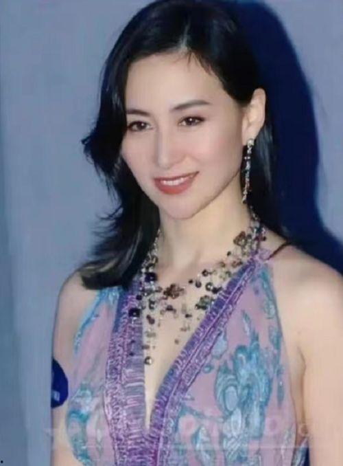 何超琼妹妹爆料新闻最新,揭秘豪门家族惊人内幕 第3张 何超琼妹妹爆料新闻最新,揭秘豪门家族惊人内幕 第3张