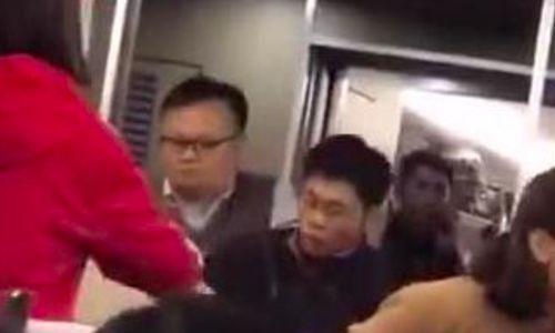 南京爆料男子被打事件视频,街头暴力冲突引发社会关注 第3张 南京爆料男子被打事件视频,街头暴力冲突引发社会关注 第3张