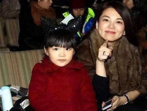 李湘女儿八卦爆料视频全集,八卦爆料视频全集大揭秘 第2张 李湘女儿八卦爆料视频全集,八卦爆料视频全集大揭秘 第2张