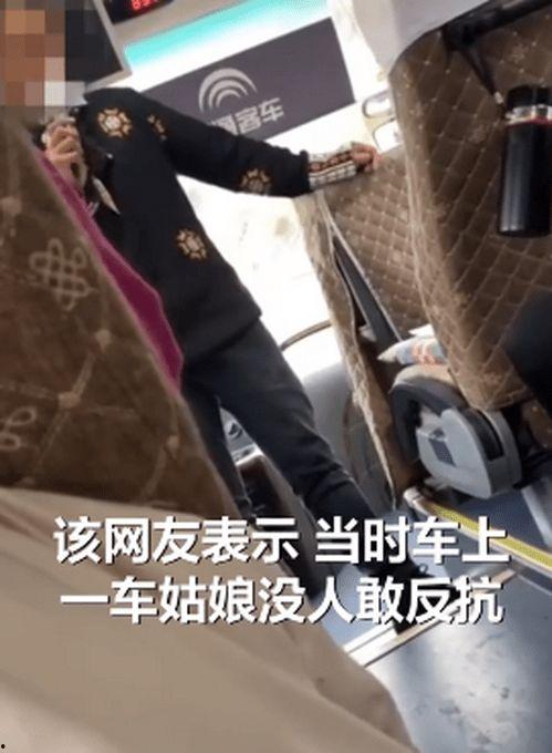网友爆料云南导游视频,揭秘云南旅游背后的真相