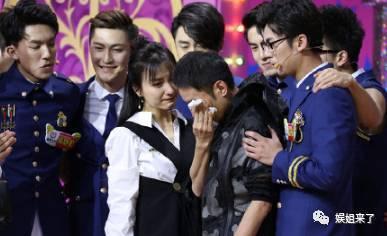 最新娱乐圈事件新爆料,神秘恋情曝光，明星夫妻疑分手  第3张