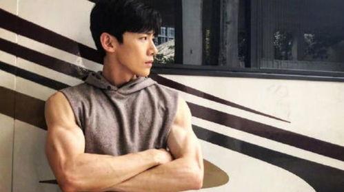 娱乐圈吃瓜爆料白敬亭,揭秘明星背后的故事  第3张