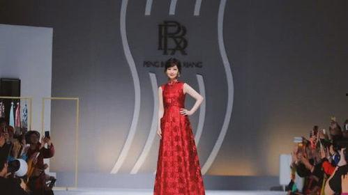 长裙礼服走秀爆料视频,揭秘长裙礼服走秀幕后精彩瞬间 第1张 长裙礼服走秀爆料视频,揭秘长裙礼服走秀幕后精彩瞬间 第1张